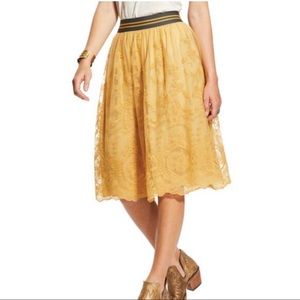 ARIAT pretty yellow lace “Stevie” skirt